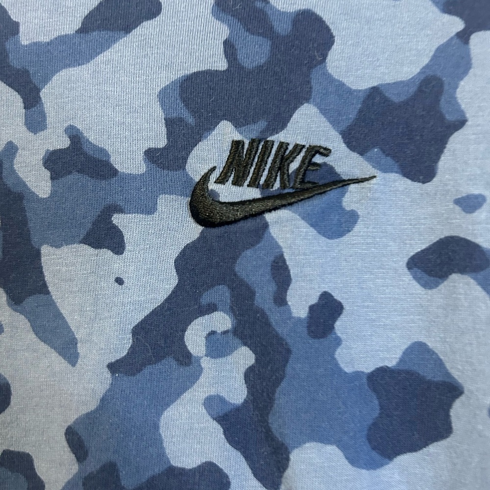 Nike Blue Camouflage Short Sleeve Mens Tee Large Fall Winter School Hipster Bold - Picture 3 of 8